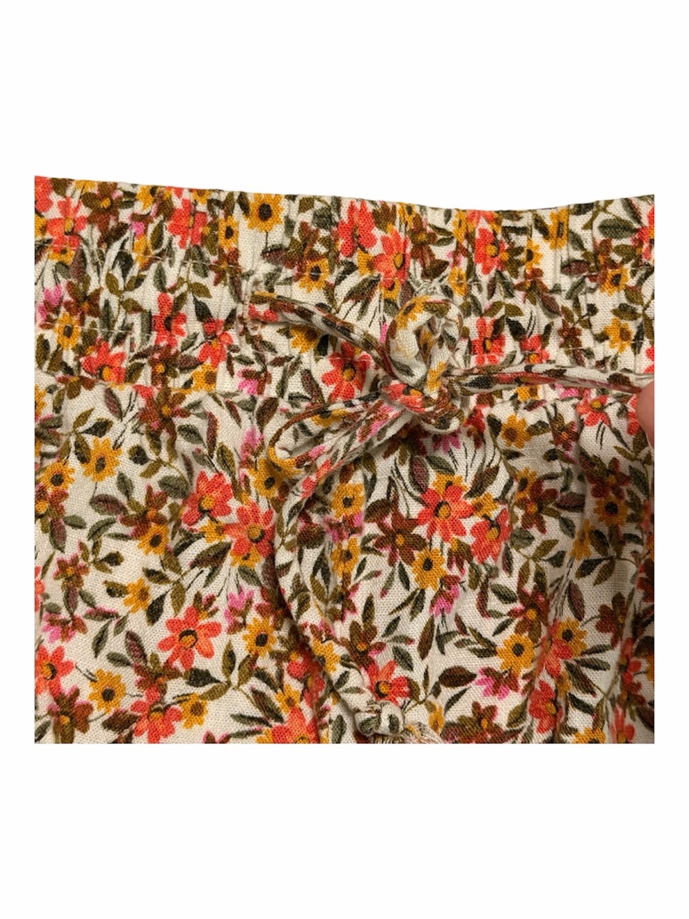 #018 - wild fable Floral Ruffle Shorts — Multi colors Size Small - Picture 3 of 4